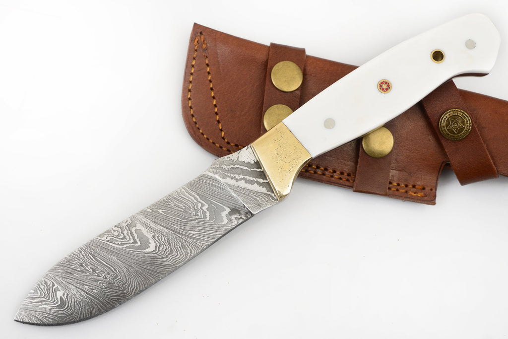 Red Deer® Damuscus Hunting Knife W. Case Stag and White handle