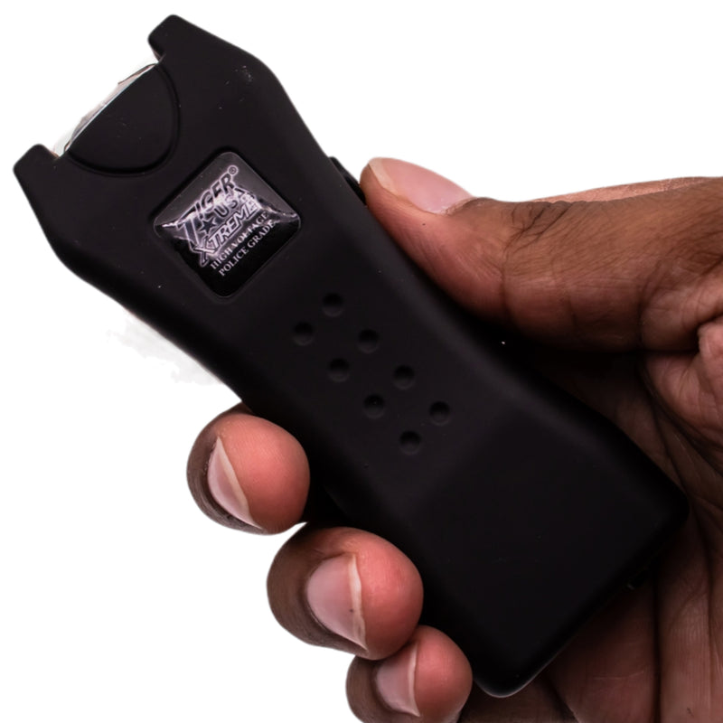 125 Million Mighty Warrior Stun Gun with 200 Lumens Flashlight