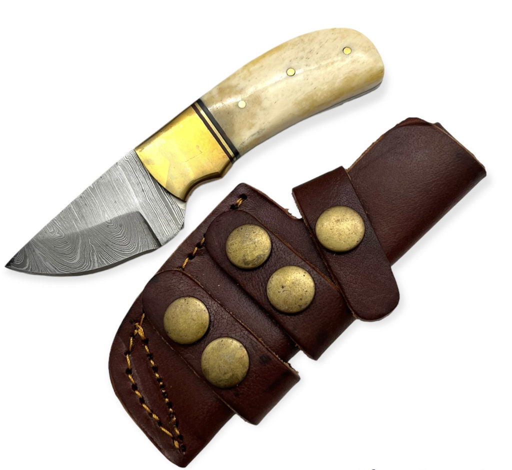 Red Deer® Damuscus Hunting Knife W. Case Wood Handle